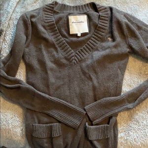 Abercrombie New York vneck sweater